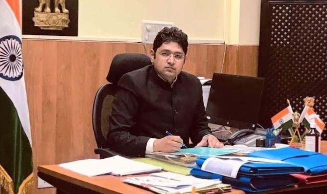 DCs to ensure daily monitoring of conversion of land use & 133-H applications: Div Com Jammu